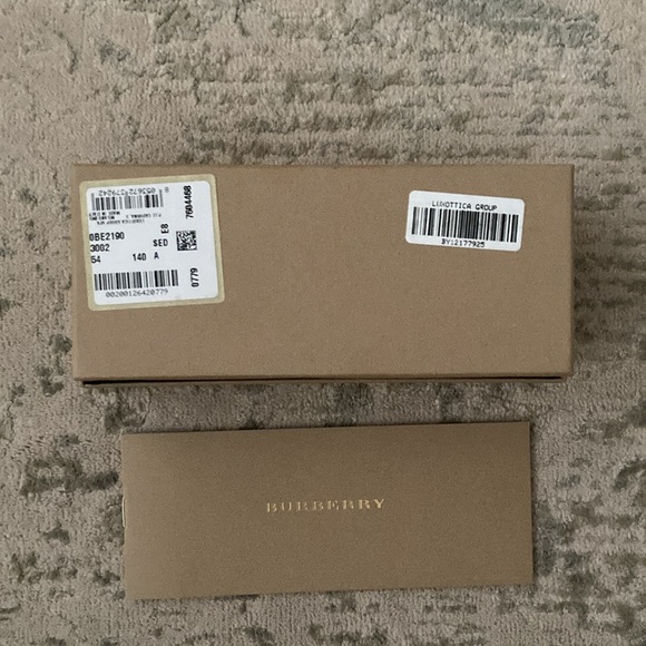 Burberry Glasses/ Sunglasses Box - Picture 4 of 4